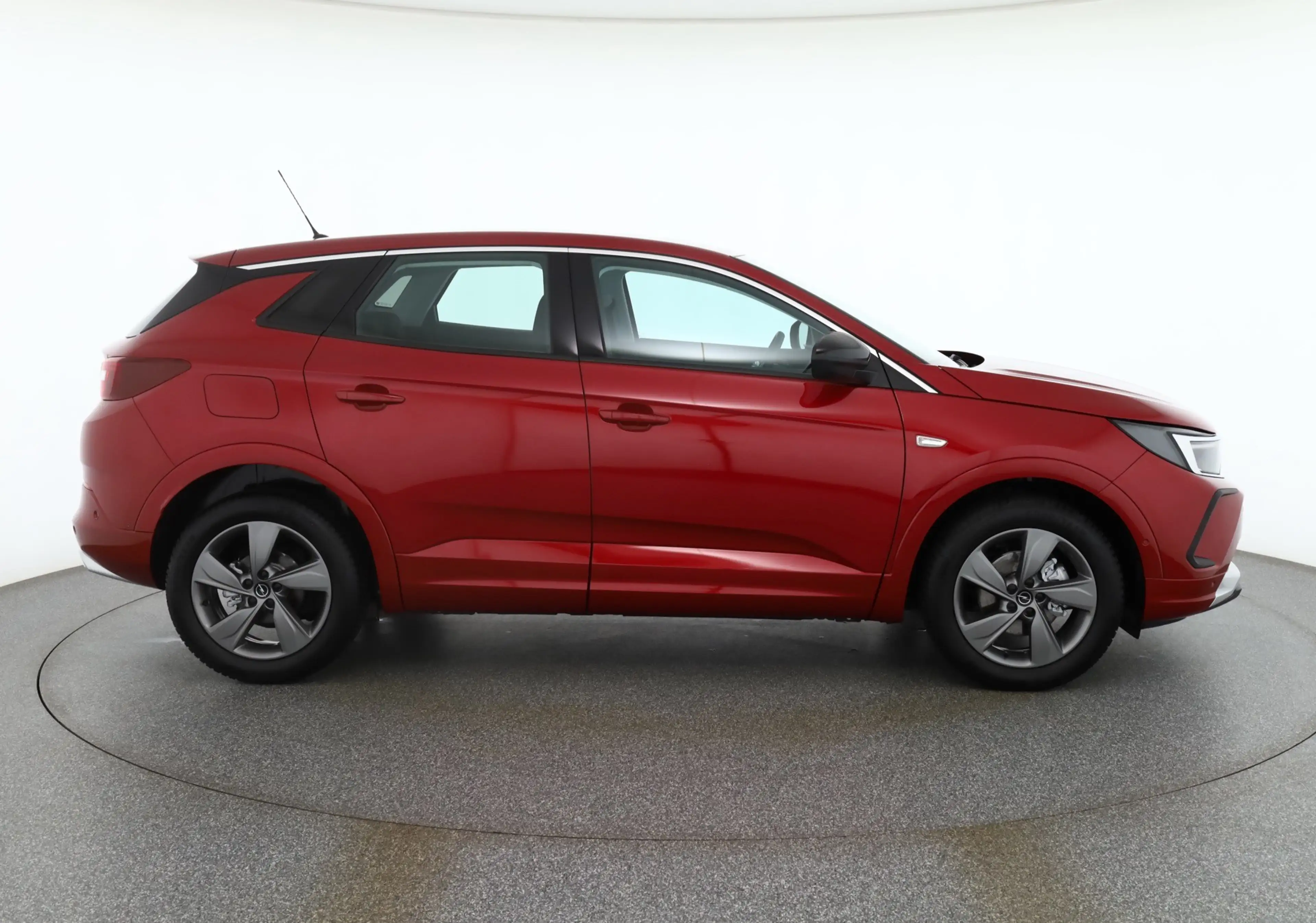 Opel Grandland (X) 1.2 Turbo LED Kamera IntelliLink — photo 6