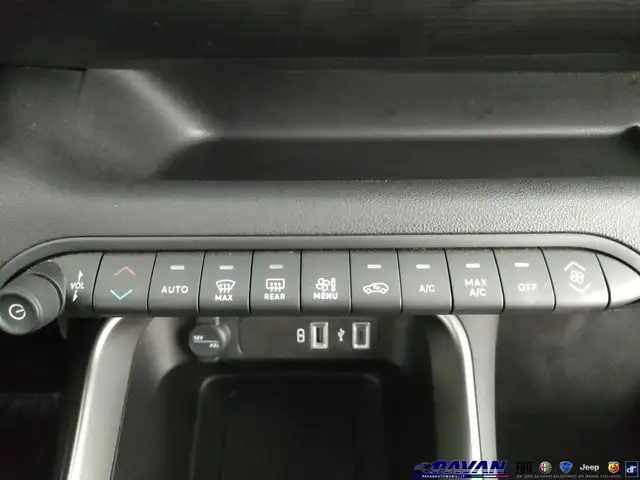 Jeep Avenger view 18