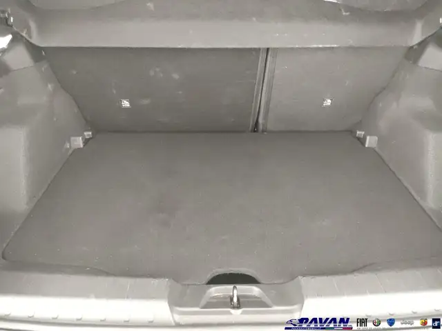 Jeep Avenger view 20