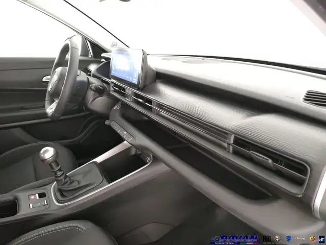 Jeep Avenger view 15