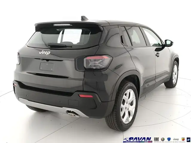 Jeep Avenger view 5