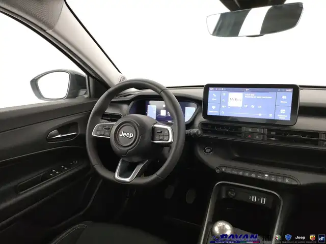 Jeep Avenger view 9