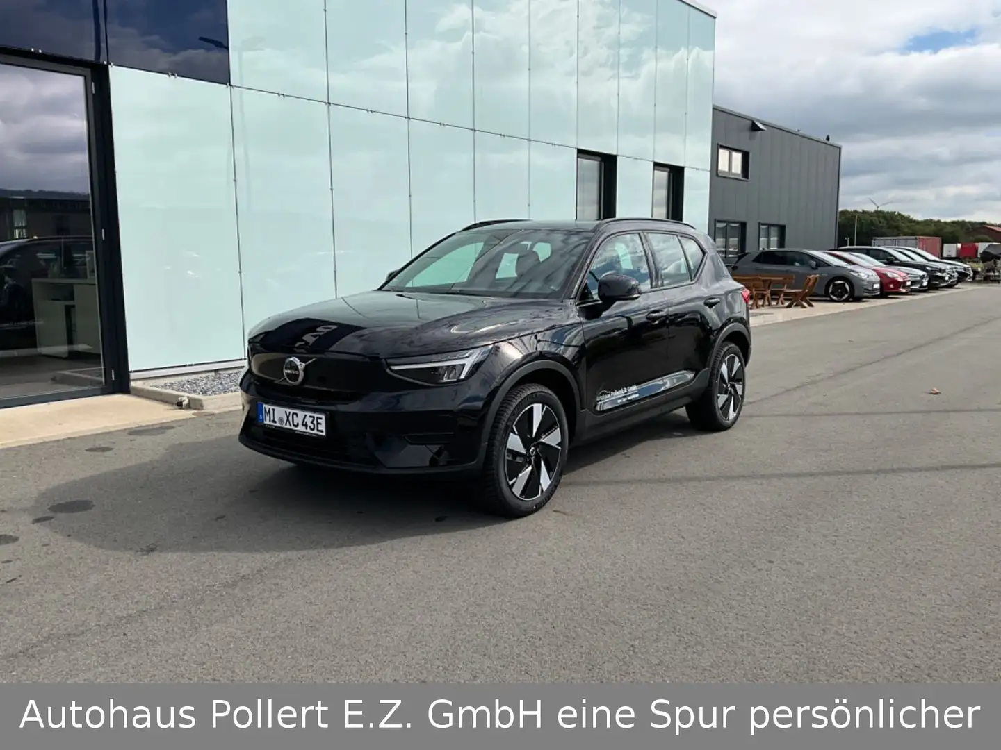 Volvo XC40 Pure Electric Plus Schwarz - 2