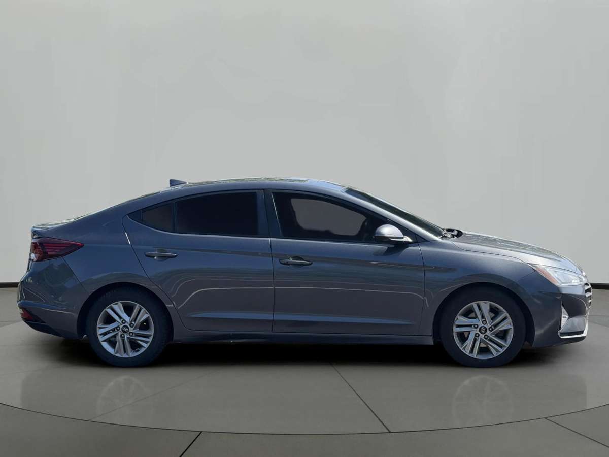 2020 Hyundai Elantra Preferred w/ Sun & Safety Package — снимка 1