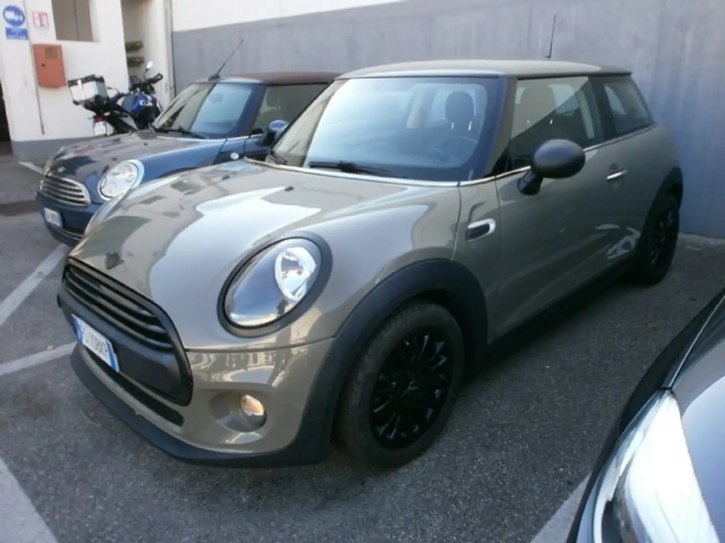 MINI One Mini IV F56 2018 3p 3p 1.5 75cv Grigio - 1