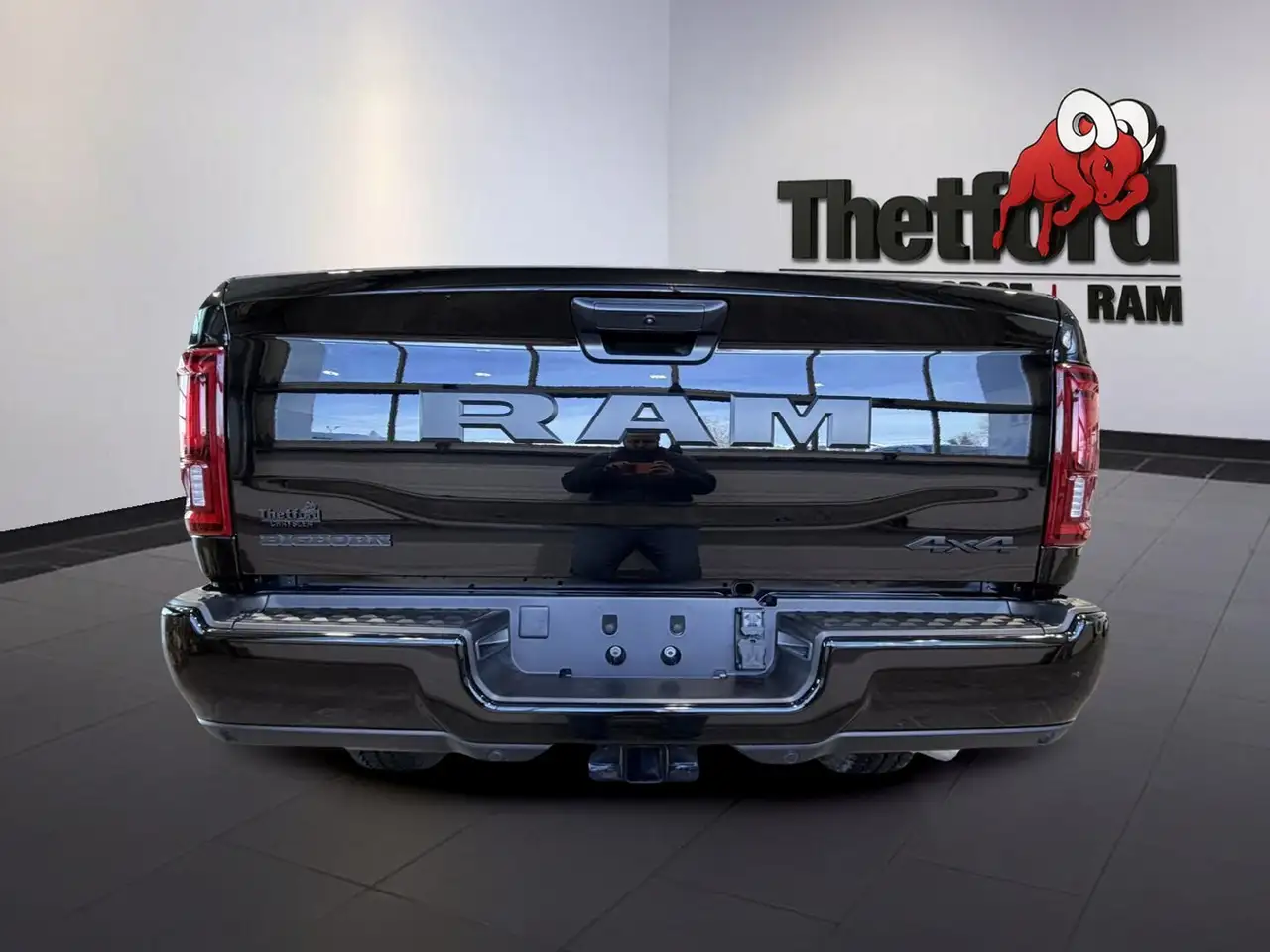 RAM 2500 снимка RAM 2500