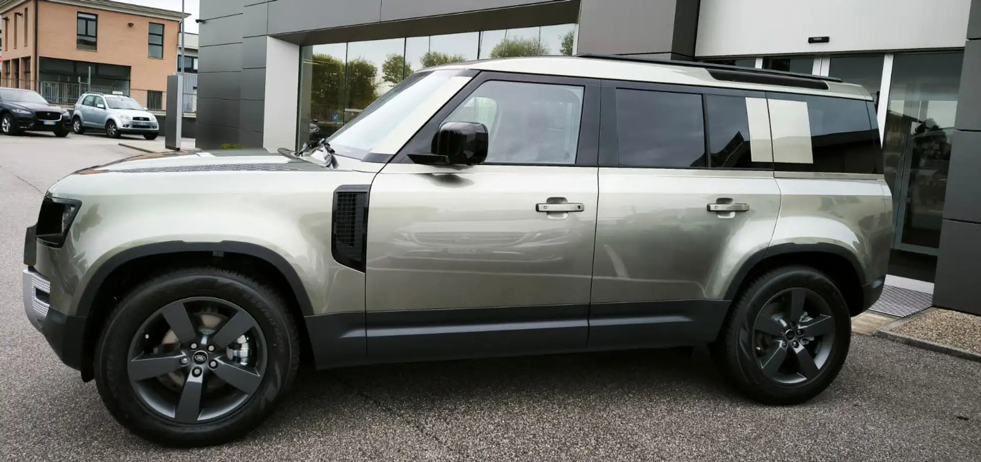 Land Rover Defender Defender 110 3.0D I6 200CV AWD S Verde - 2