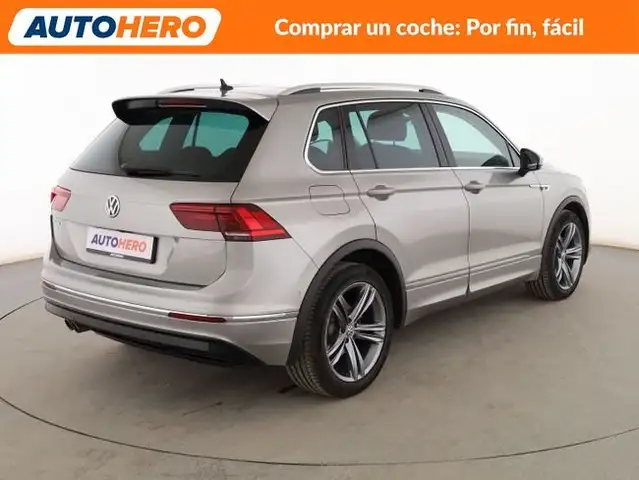 Volkswagen Tiguan view 6
