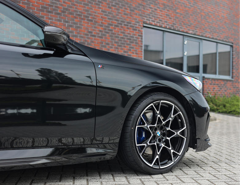 BMW 550 5-serie Touring 550e xDrive | M Performance - Pano — photo 21
