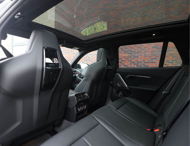 BMW 550 5-serie Touring 550e xDrive | M Performance - Pano — photo 32