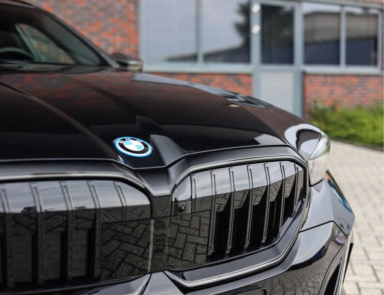BMW 550 5-serie Touring 550e xDrive | M Performance - Pano — photo 11