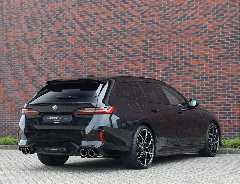 BMW 550 5-serie Touring 550e xDrive | M Performance - Pano — photo 19