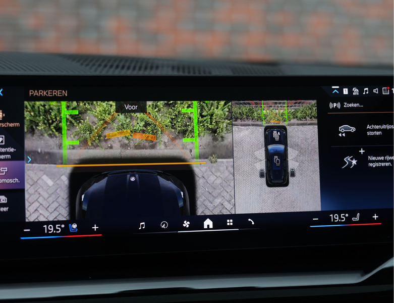 BMW 550 5-serie Touring 550e xDrive | M Performance - Pano — photo 43
