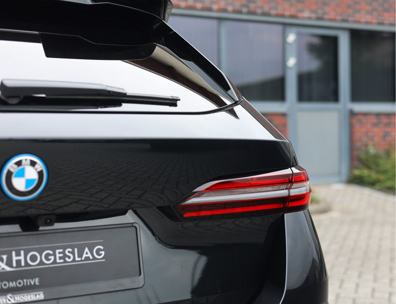 BMW 550 5-serie Touring 550e xDrive | M Performance - Pano — photo 13