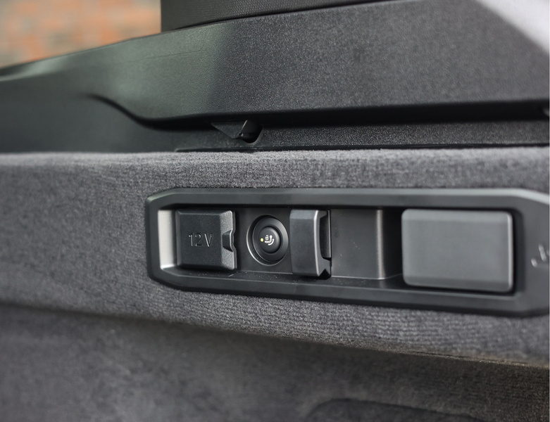 BMW 550 5-serie Touring 550e xDrive | M Performance - Pano — photo 24