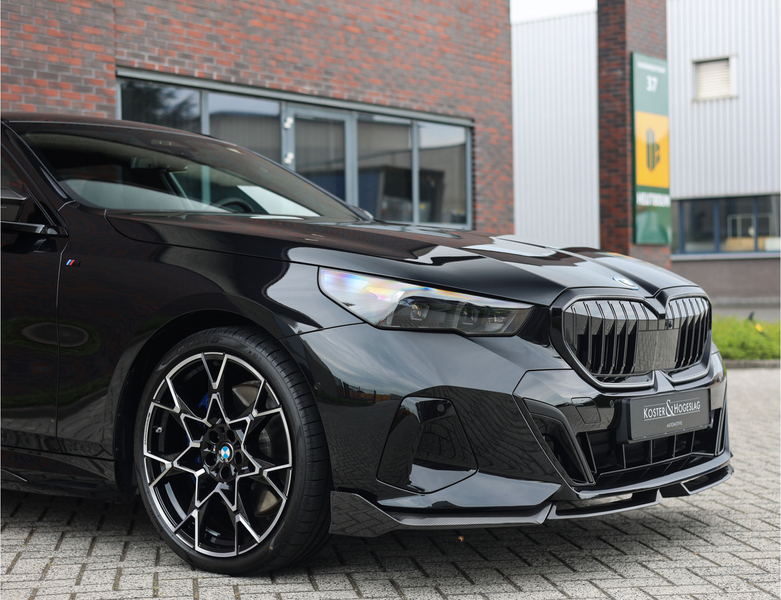 BMW 550 5-serie Touring 550e xDrive | M Performance - Pano — photo 10