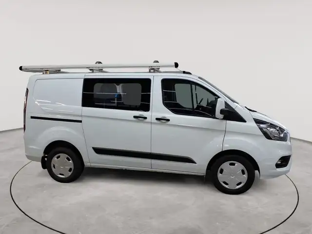 Ford Transit view 3