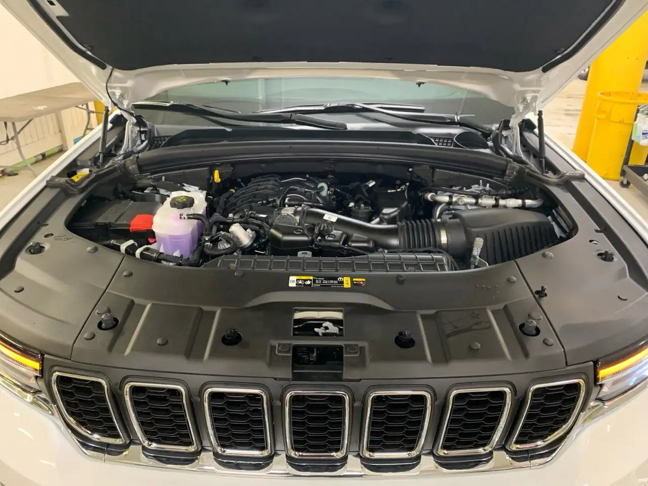 Jeep Grand Cherokee снимка Jeep Grand Cherokee