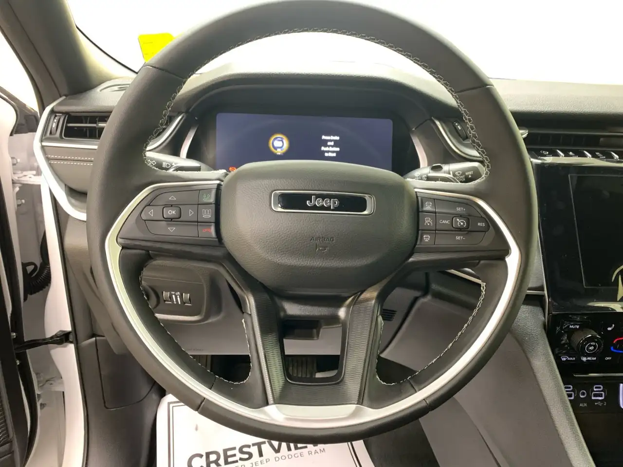 Jeep Grand Cherokee снимка Jeep Grand Cherokee