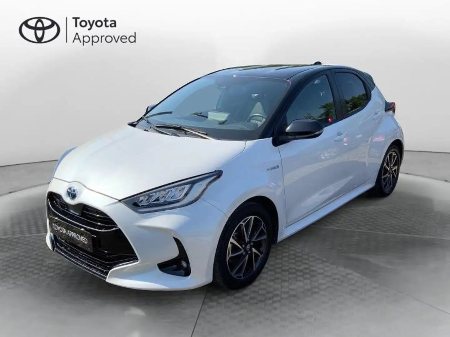 Toyota Yaris 4ª serie 1.5 Hybrid 5 porte Style Bianco - 1