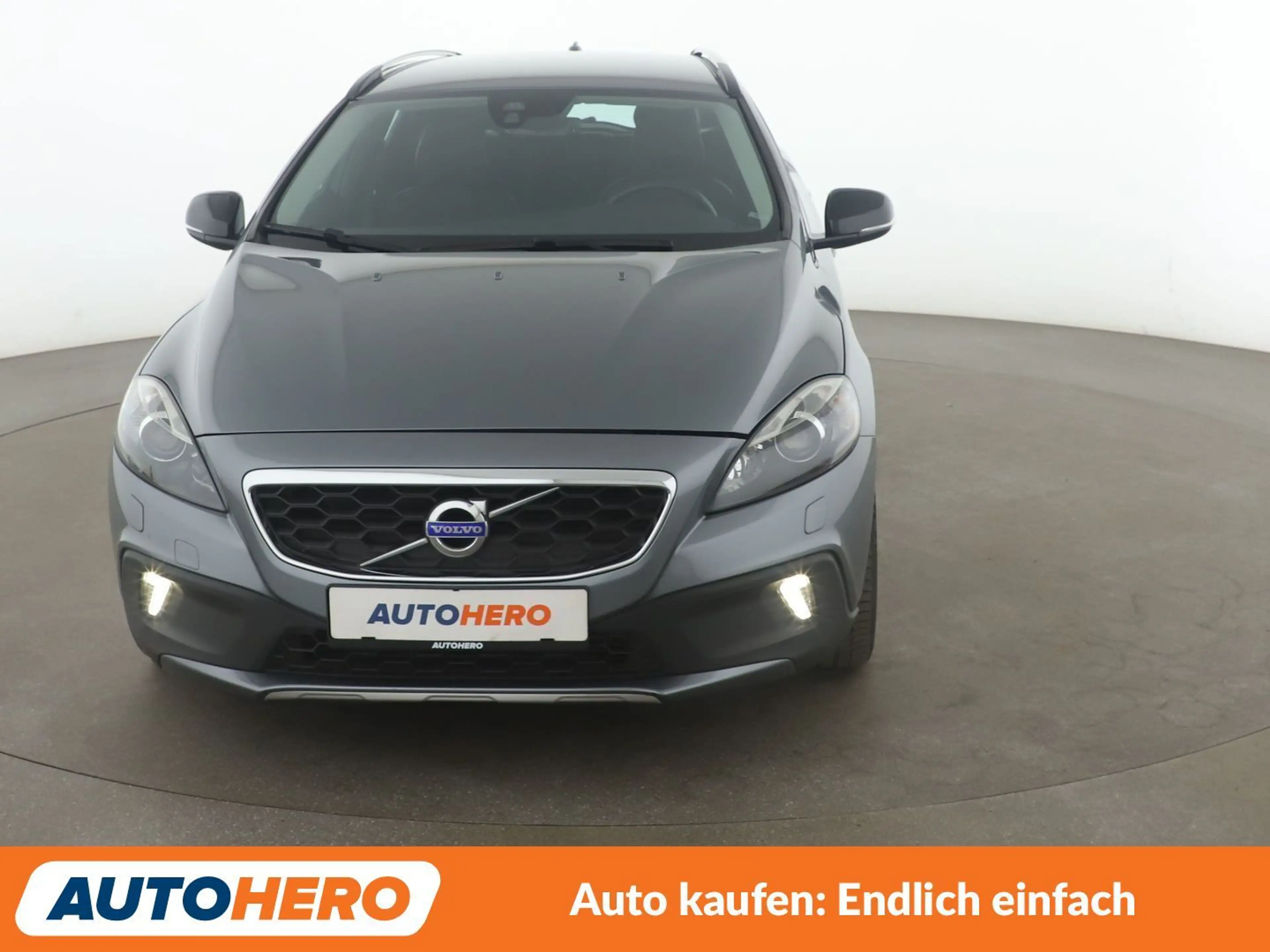 Volvo V40 Cross Country 2.0 D3 You!*NAVI*XENON*TEMPO*SHZ* — photo 9