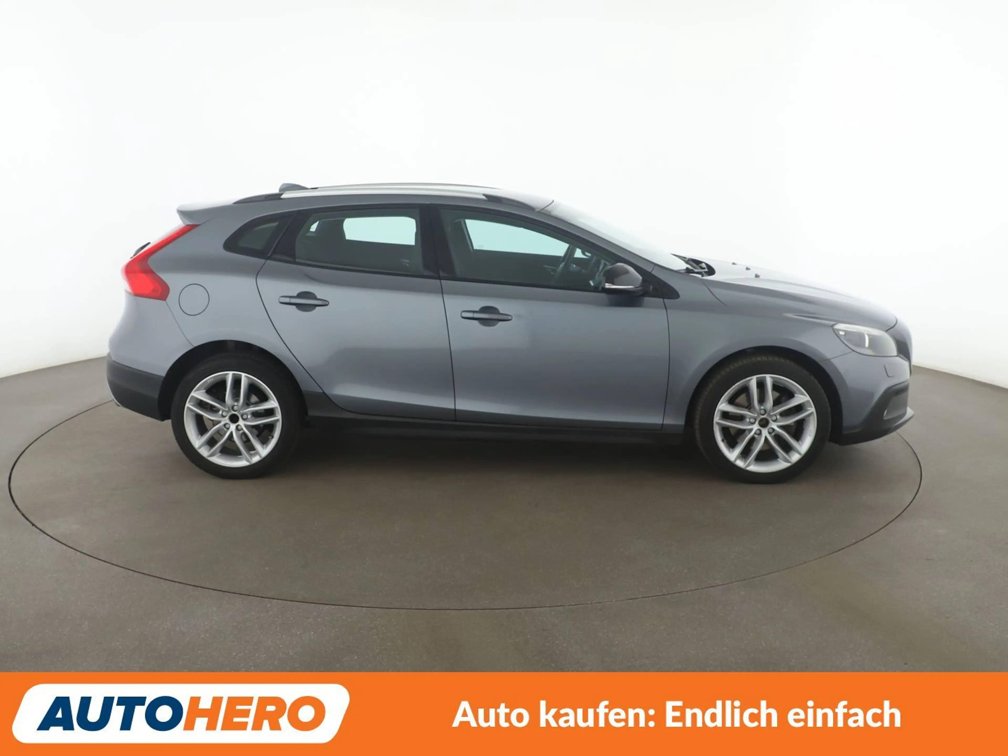Volvo V40 Cross Country 2.0 D3 You!*NAVI*XENON*TEMPO*SHZ* — photo 7