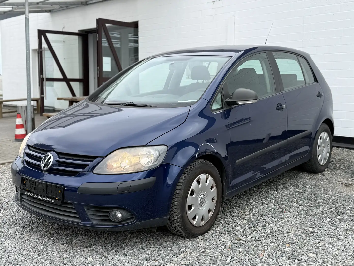 Volkswagen Golf Plus Trendline, Standeizung, Klimaut., AHK Blau - 1