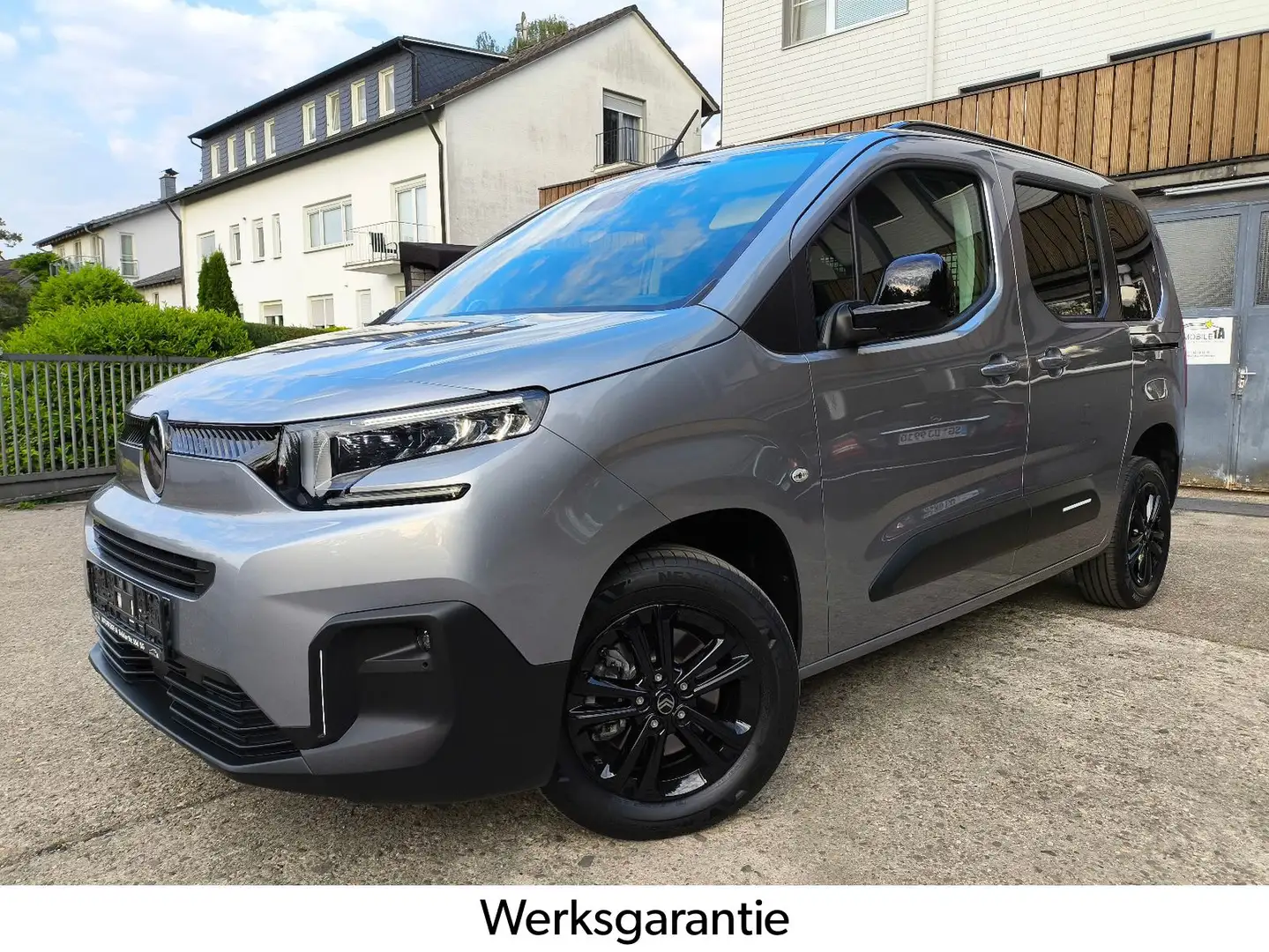 Citroen Berlingo MPV Feel M*1 Hand*131 PS*Style-Paket* Šedá - 1