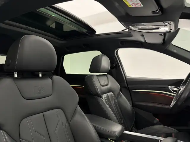 Audi E-Tron view 17