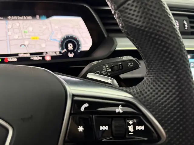 Audi E-Tron view 30