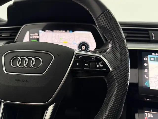 Audi E-Tron view 28