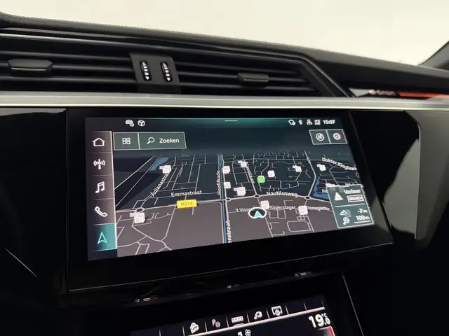 Audi E-Tron view 24