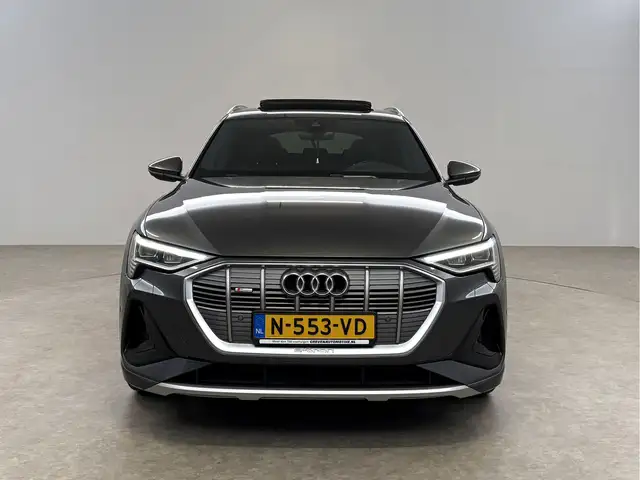 Audi E-Tron view 7