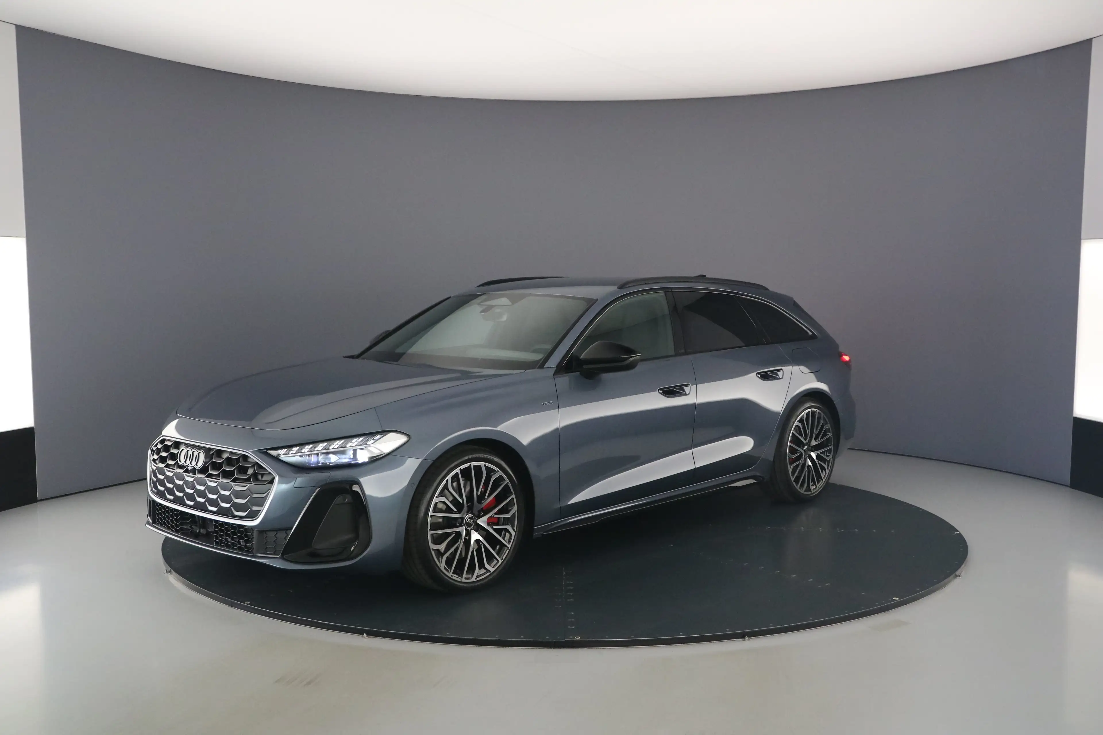 Audi A5 Avant e-hybrid quattro 299pk S edition — photo 11