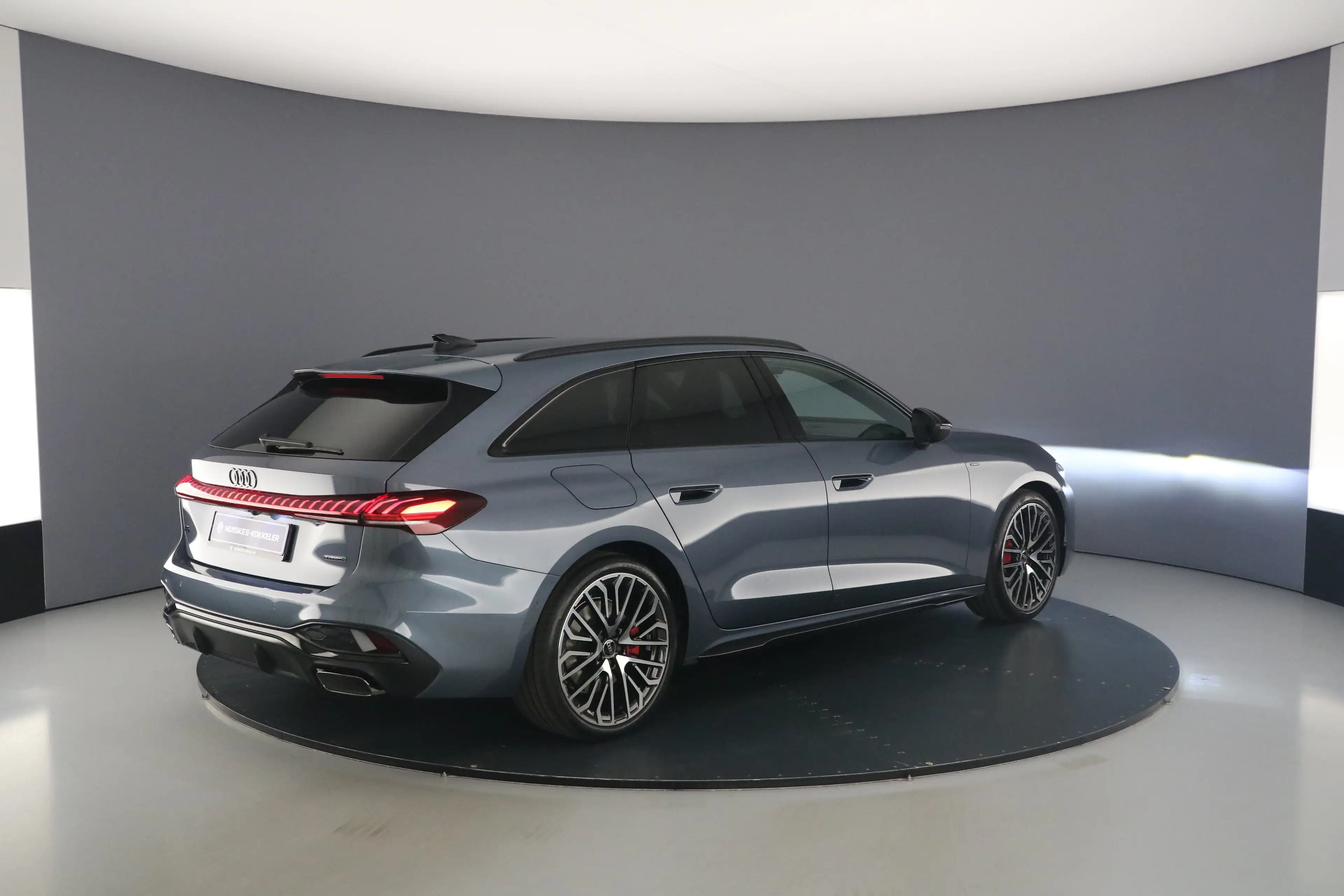 Audi A5 Avant e-hybrid quattro 299pk S edition — photo 8