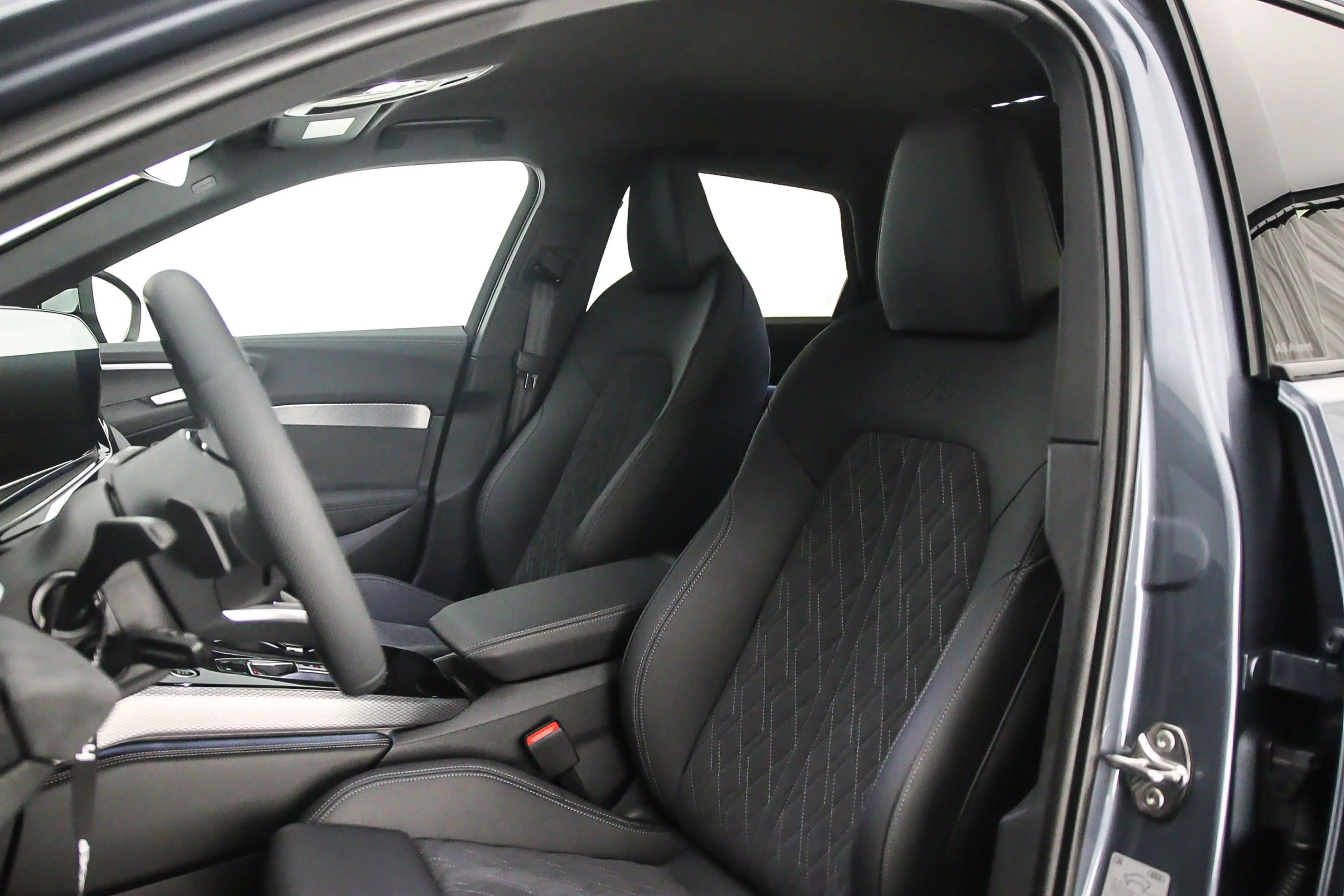 Audi A5 Avant e-hybrid quattro 299pk S edition — photo 13