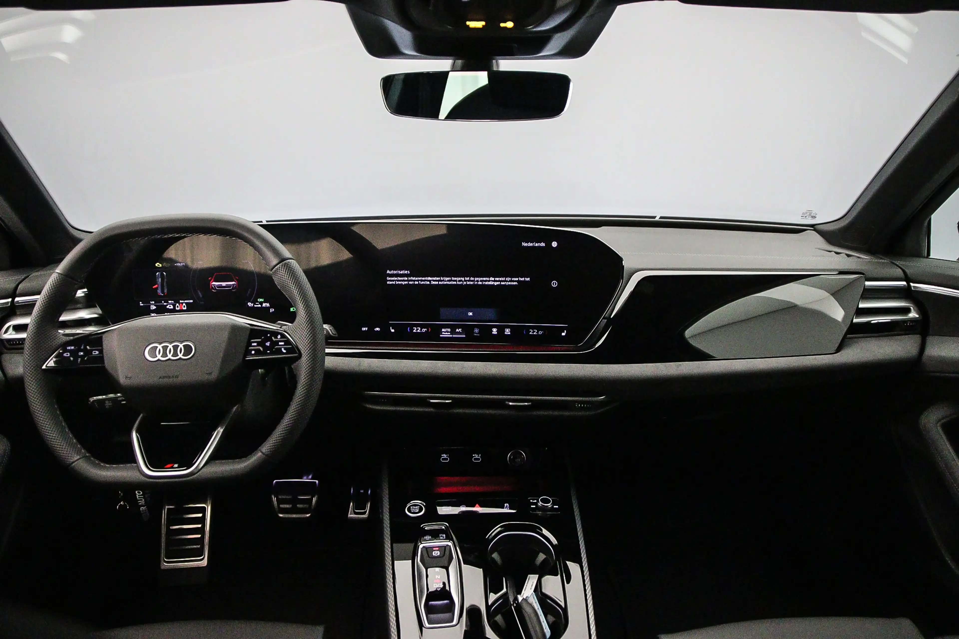 Audi A5 Avant e-hybrid quattro 299pk S edition — photo 4