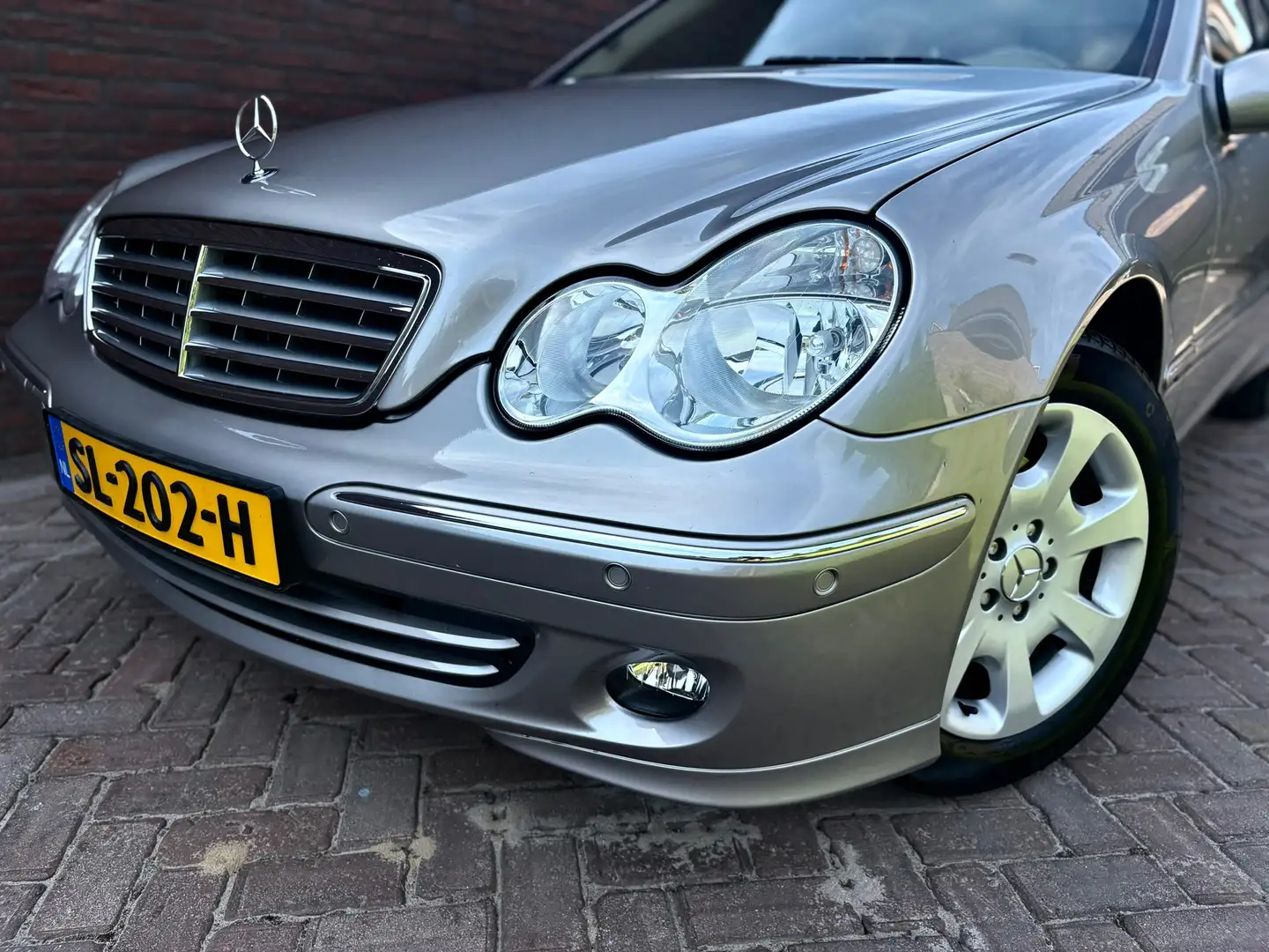 Mercedes-Benz C 230 Elegance V6 Automaat Nieuwstaat ! Grijs - 2