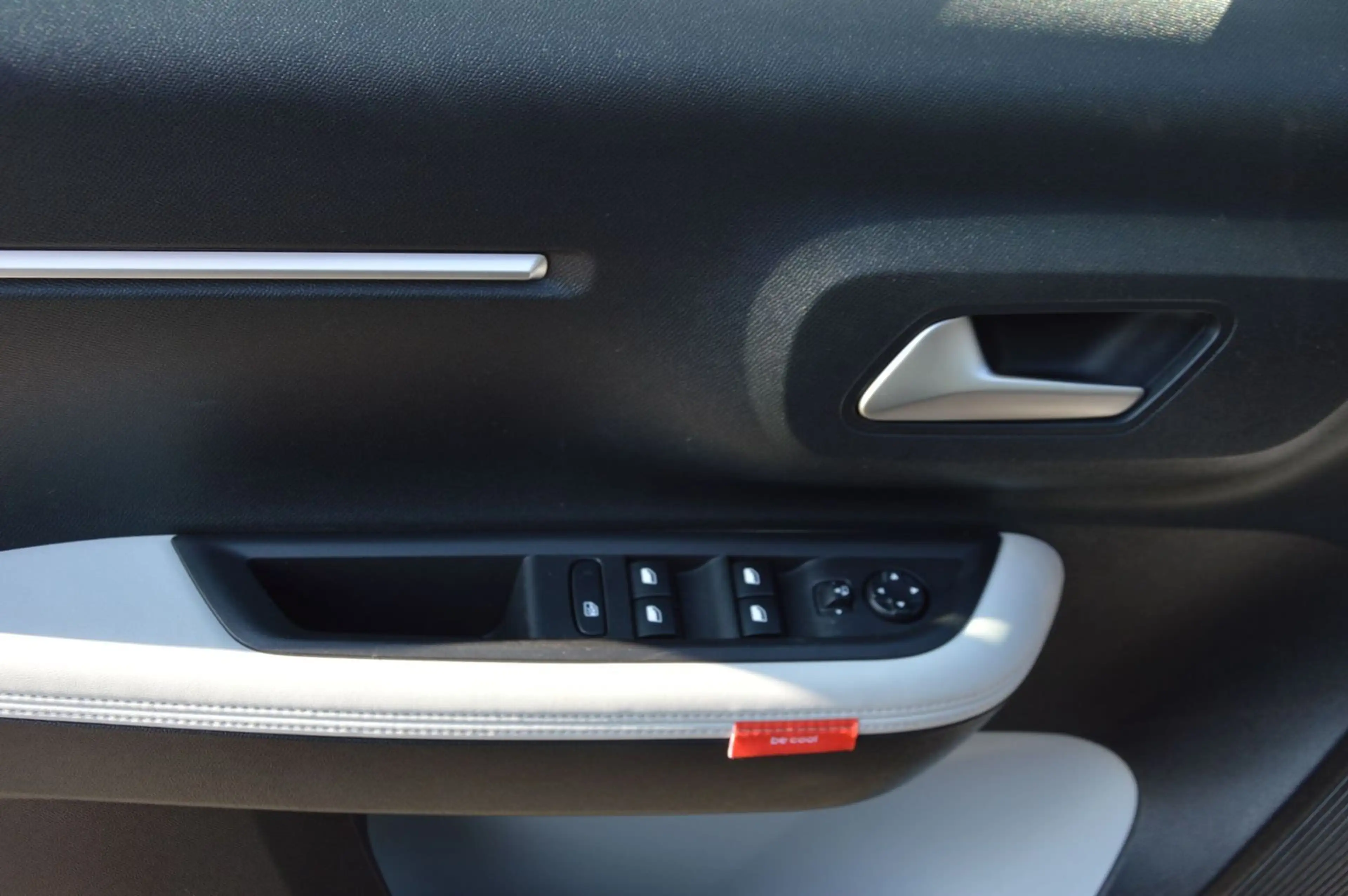 Citroen C3 1.2 Turbo PLUS"SITZHZ"PDC"LED"KLIMA" — photo 8