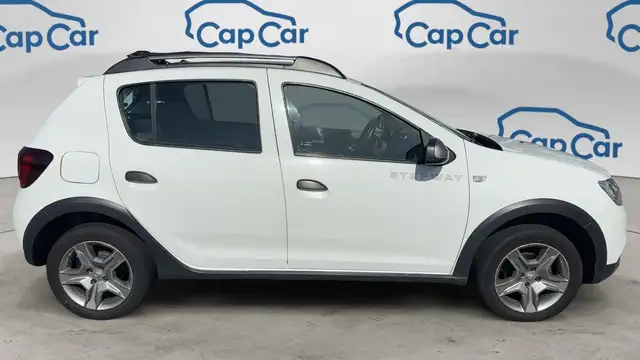 Dacia Sandero view 4