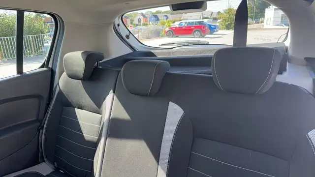 Dacia Sandero view 9