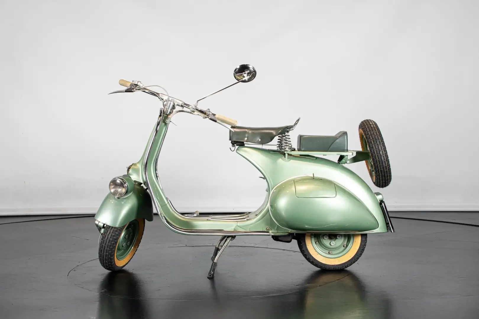 Vespa V 31 T "FARO BASSO" Verde - 1