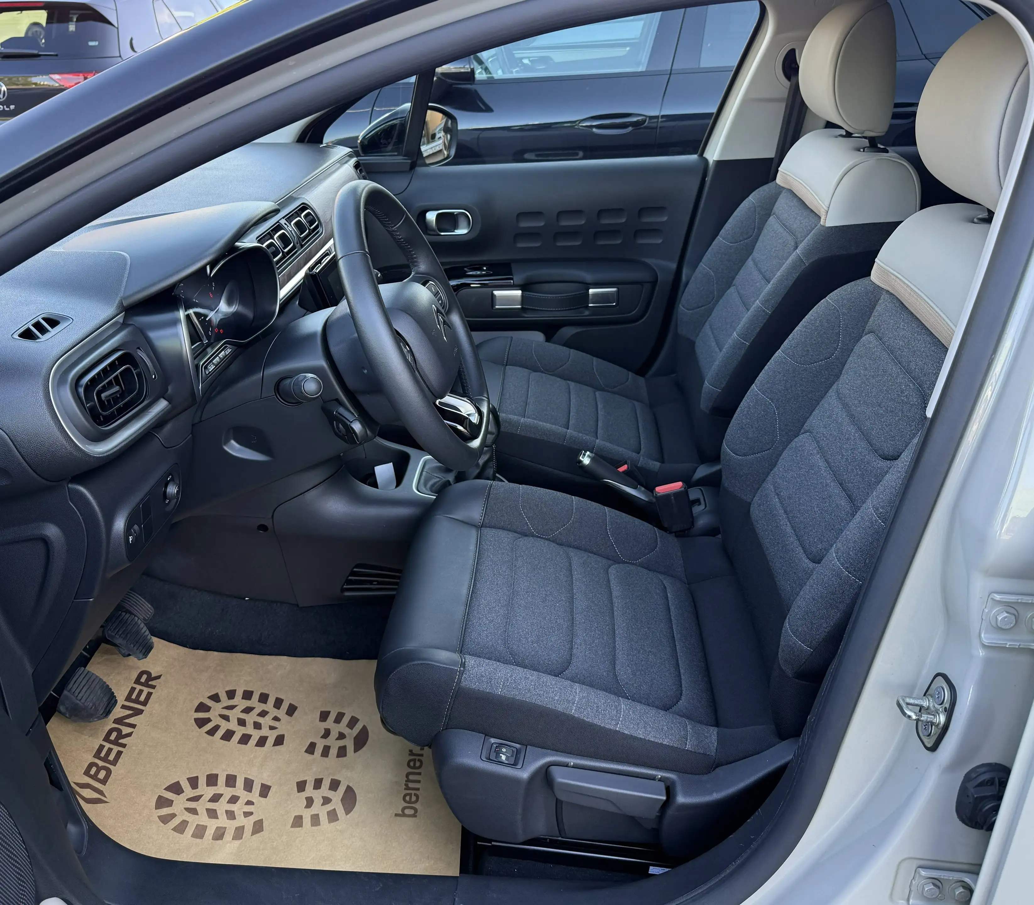 Citroen C3 C3 TPV Sport 1,2 Pure Tech 83 *KAMERA *SHZ *LED *APP — photo 12