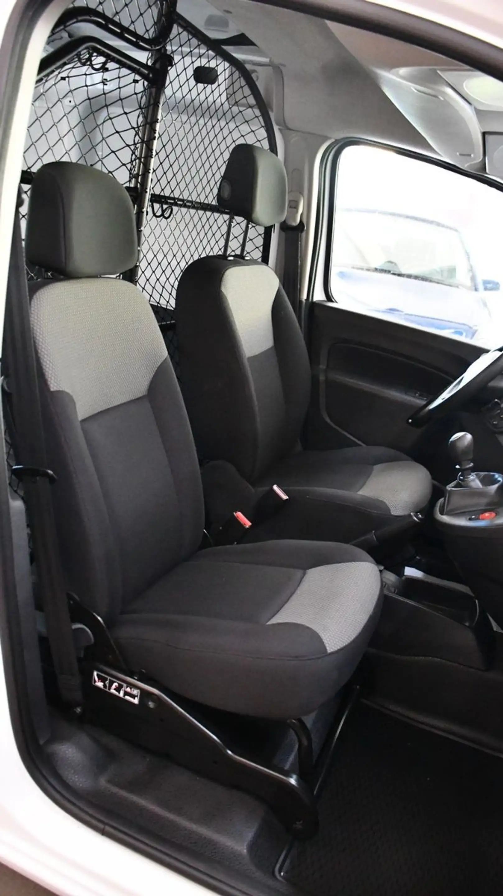 Renault Kangoo Rapid Extra — photo 14