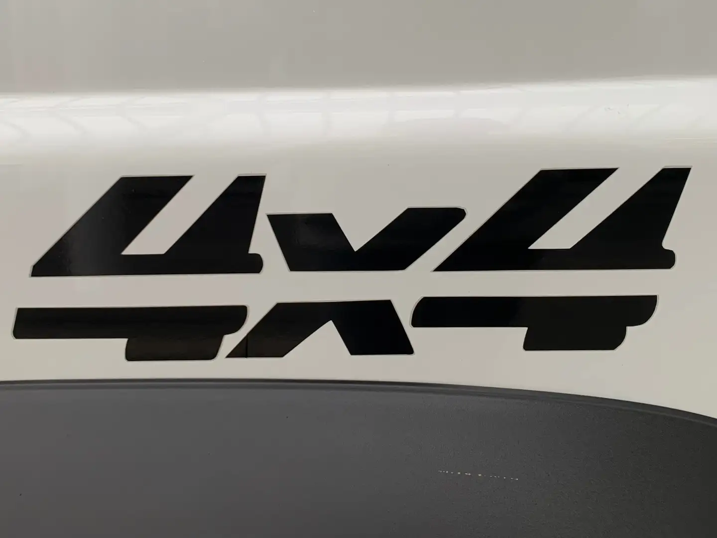 Suzuki Jimny 1.5i 4x4 / ALLGRIP  / CONFIGURATION UNIQUE / Gris - 2