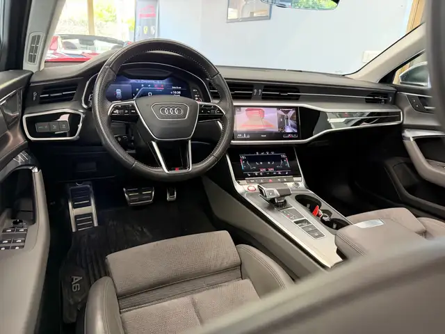 Audi S6 view 10