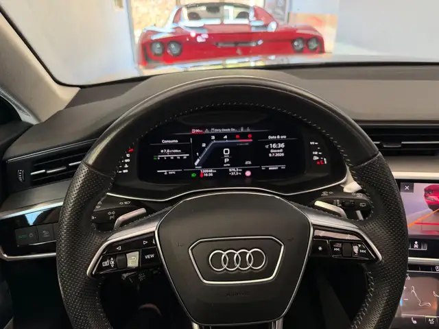 Audi S6 view 6