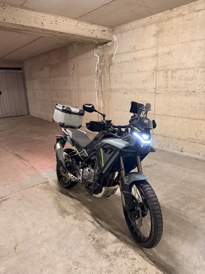 Cfmoto 450 MT