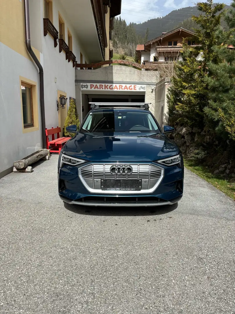 Audi e-tron 55 quattro 95kWh Advanced Blau - 1