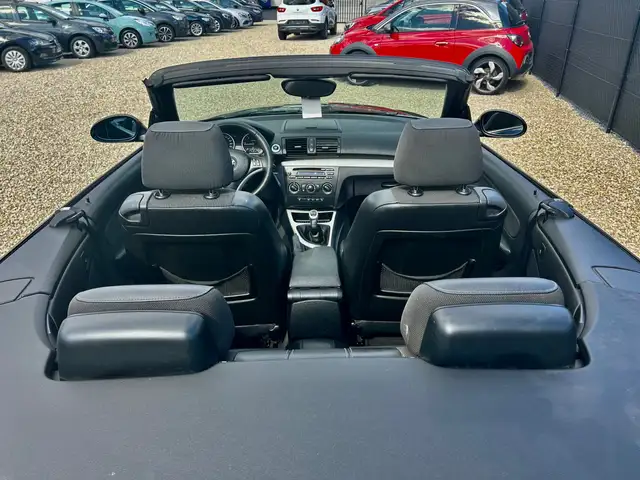 BMW 1 Series view 16